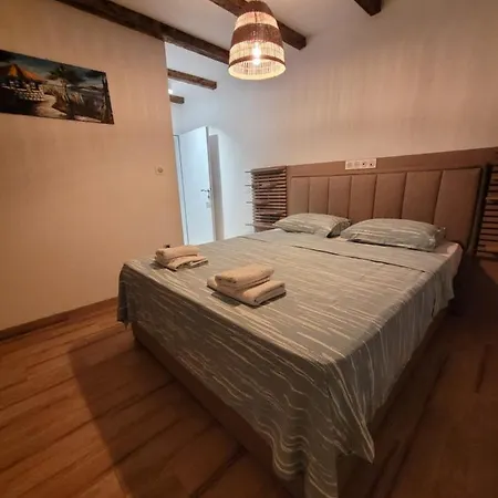 Bosna Near Dubrovnik Very Beautiful Entirely Privatized Swimming Pool, Jacuzzi, Sauna, Billiard, Ping-pong Willa Ivanica