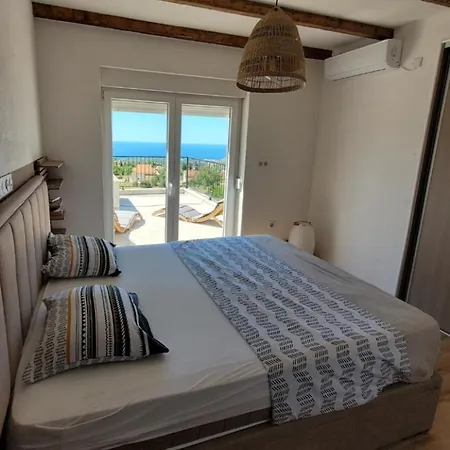 Willa Bosna Near Dubrovnik Very Beautiful Entirely Privatized Swimming Pool, Jacuzzi, Sauna, Billiard, Ping-pong *