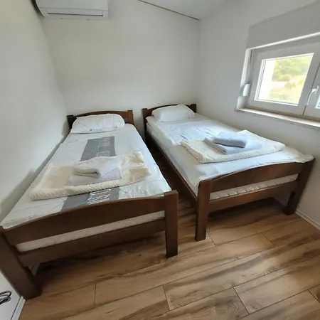 Bosna Near Dubrovnik Very Beautiful Entirely Privatized Swimming Pool, Jacuzzi, Sauna, Billiard, Ping-pong * Ivanica