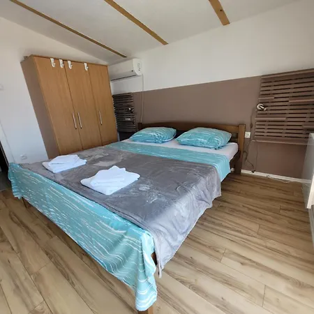 Bosna Near Dubrovnik Very Beautiful Entirely Privatized Swimming Pool, Jacuzzi, Sauna, Billiard, Ping-pong Ivanica