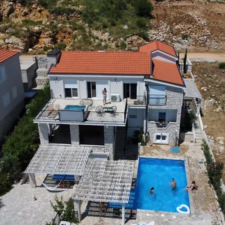 Willa Bosna Near Dubrovnik Very Beautiful Entirely Privatized Swimming Pool, Jacuzzi, Sauna, Billiard, Ping-pong