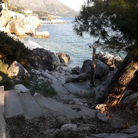 Bosna Near Dubrovnik Very Beautiful Entirely Privatized Swimming Pool, Jacuzzi, Sauna, Billiard, Ping-pong Ivanica